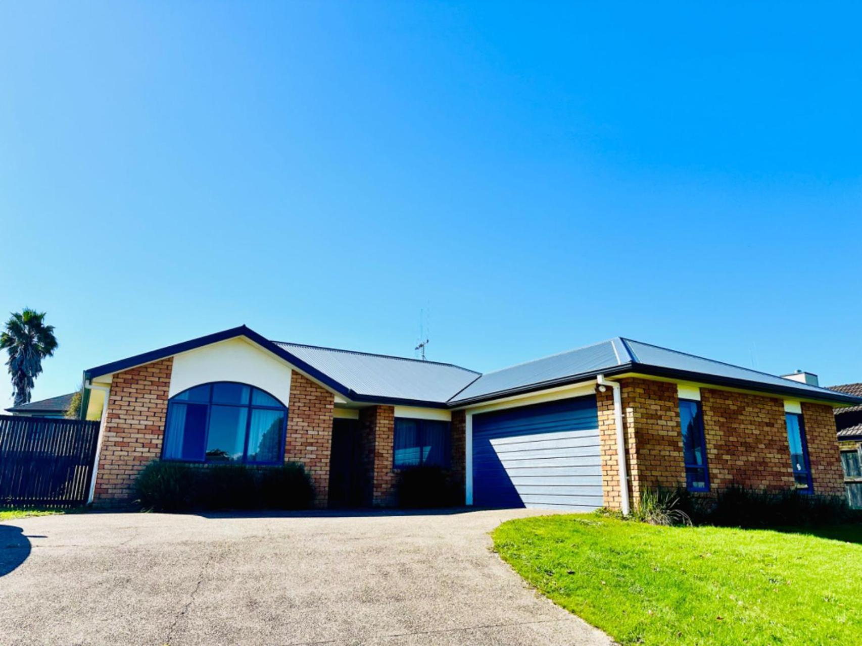 Spacious Comfty 4 Bdms House In Rototuna